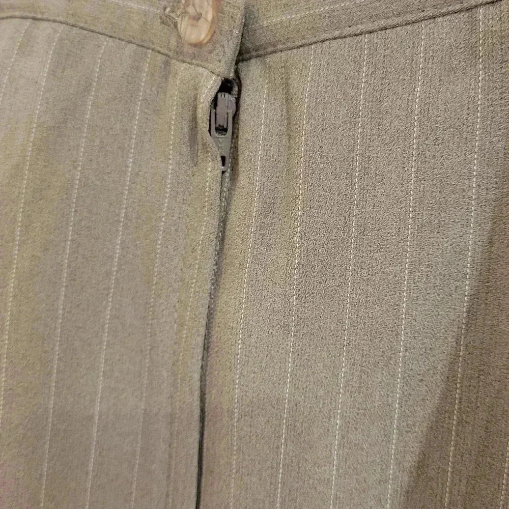 Jessica Beige Pinstripe Pencil Skirt sz 14 - Picture 3 of 7